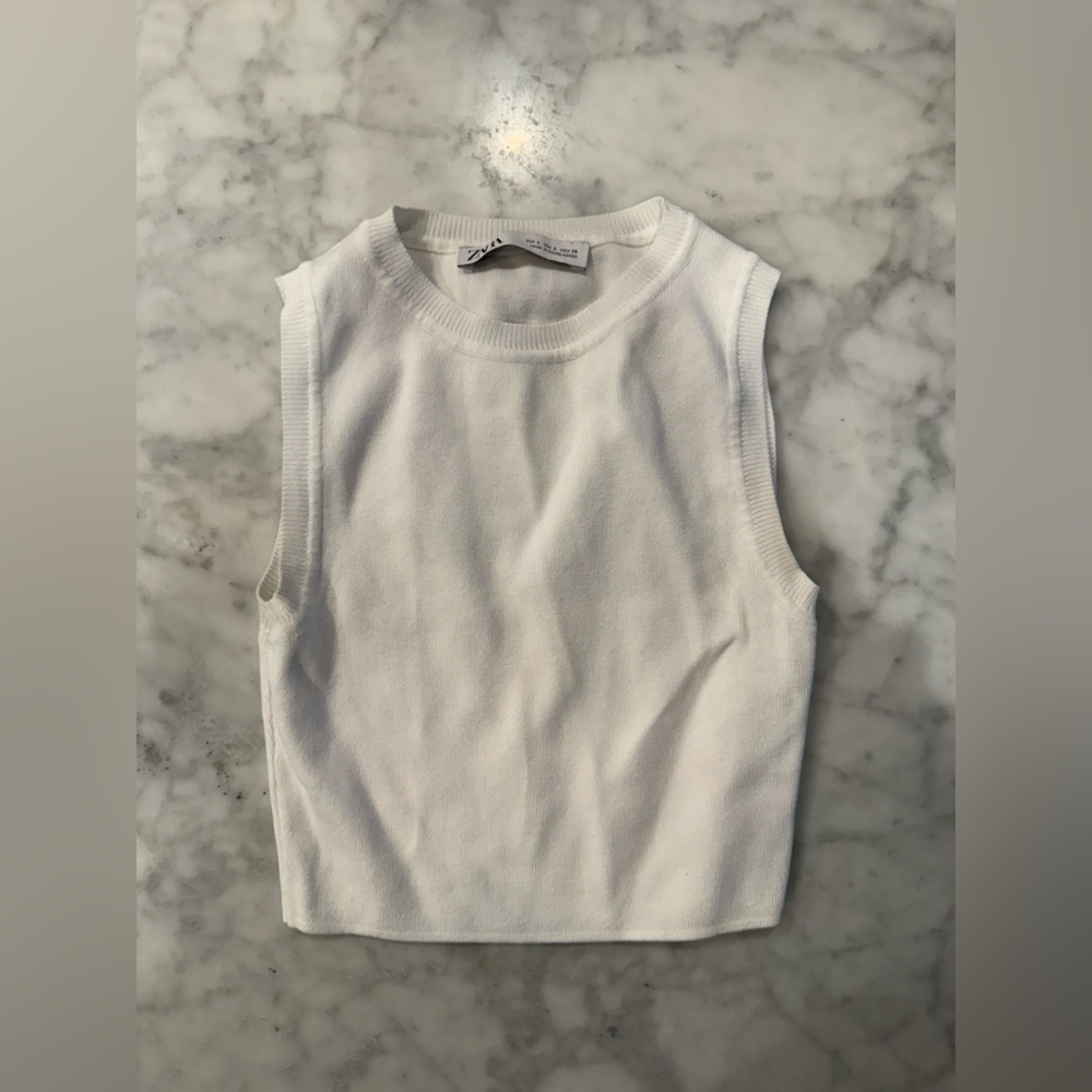 Zara Cropped White Knit Garment